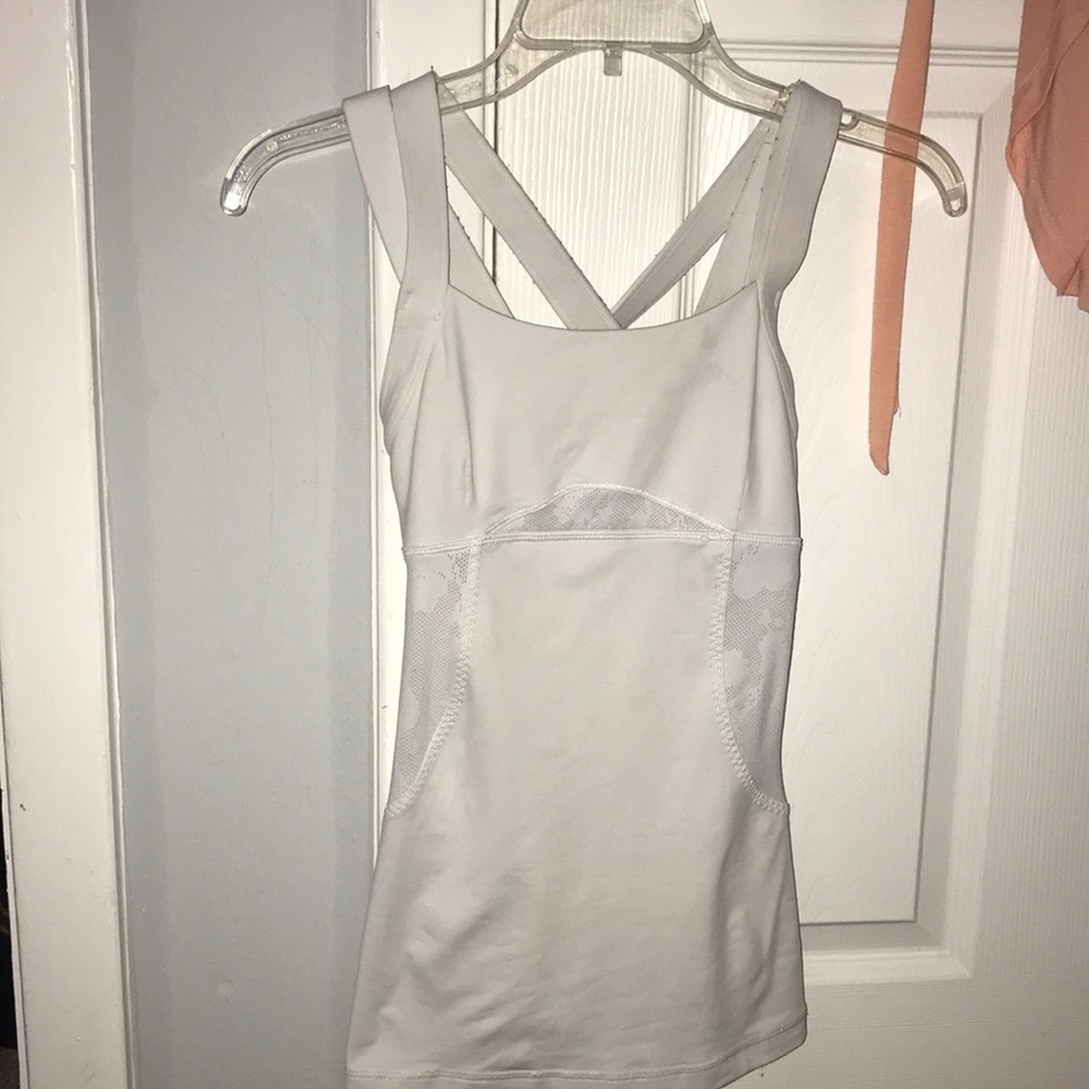 Lululemon athletic top